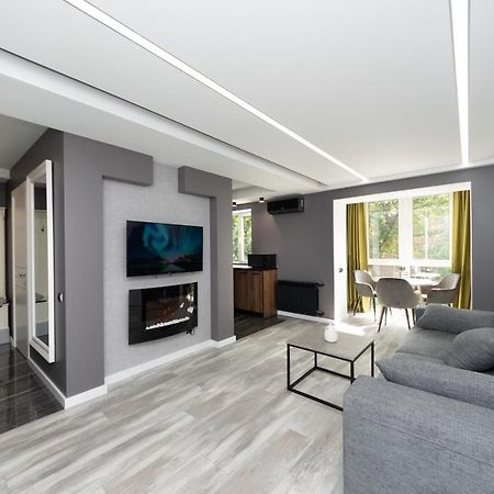 Luxrent Apartments On Lesi Ukrainki - Kiev Exterior foto