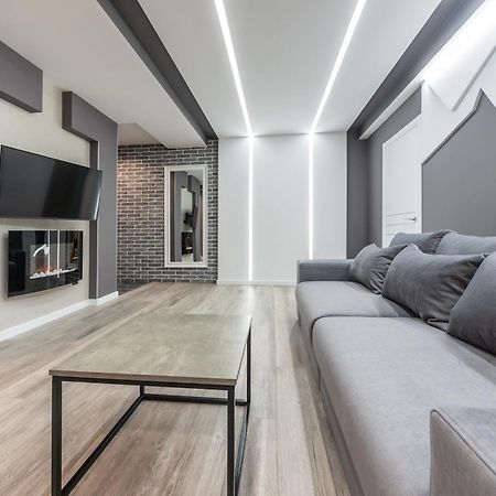 Luxrent Apartments On Lesi Ukrainki - Kiev Exterior foto