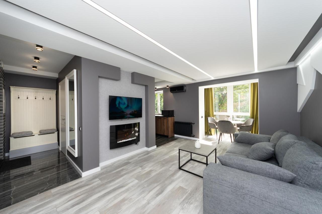 Luxrent Apartments On Lesi Ukrainki - Kiev Exterior foto