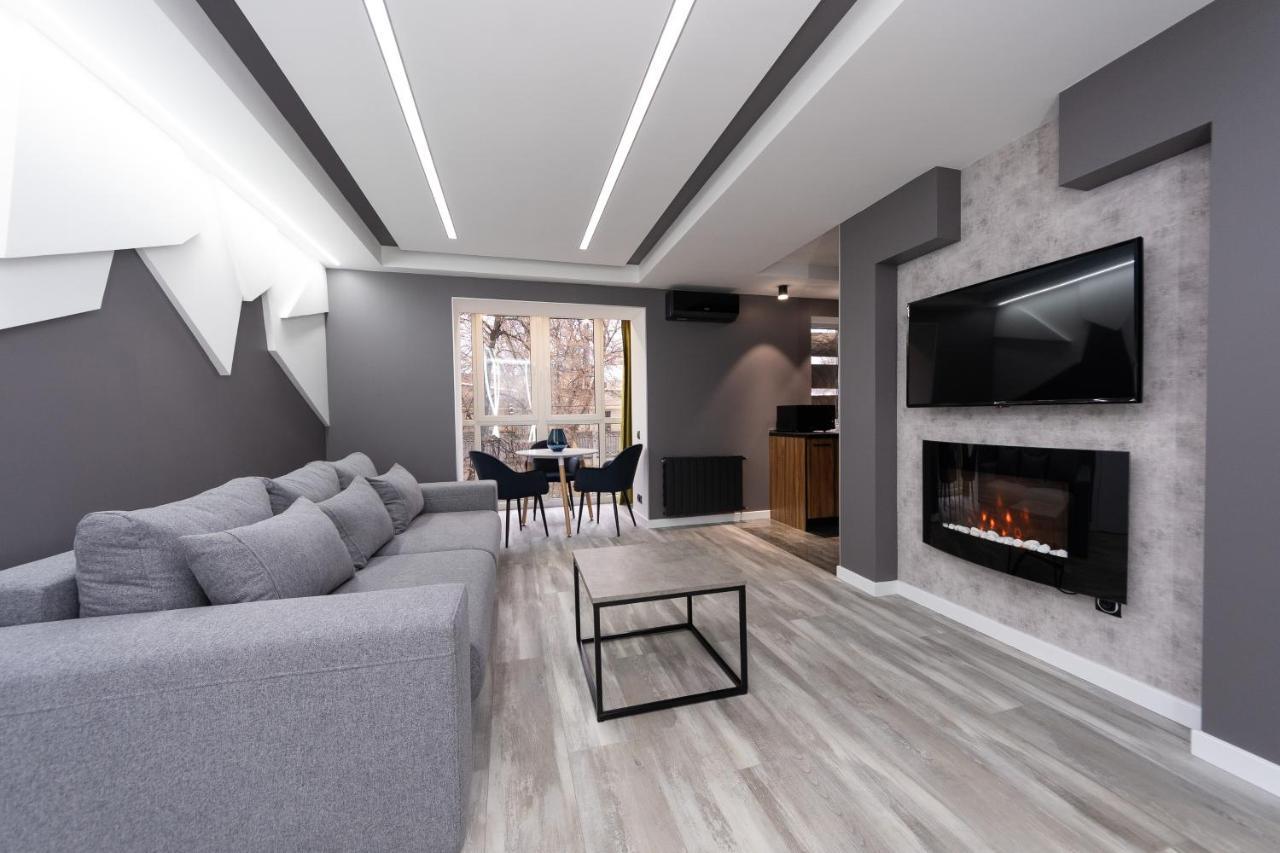 Luxrent Apartments On Lesi Ukrainki - Kiev Exterior foto