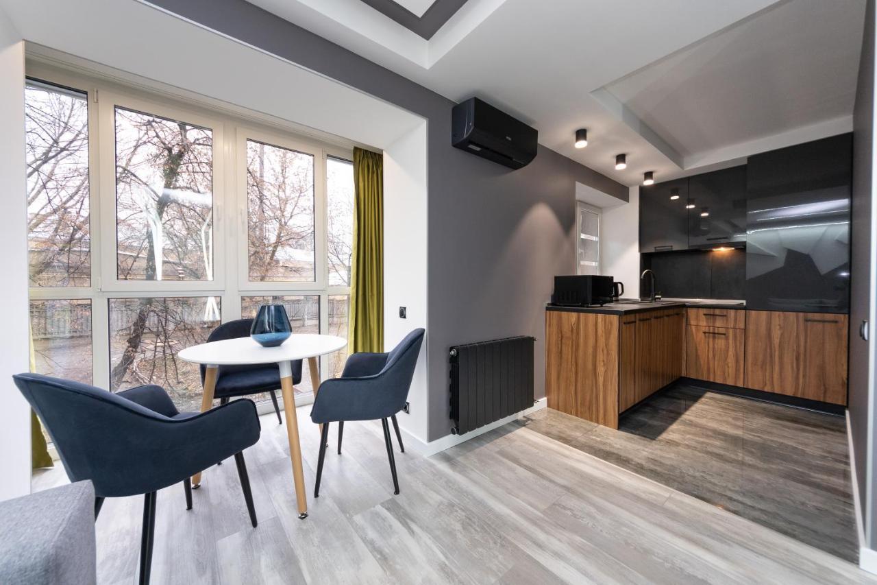 Luxrent Apartments On Lesi Ukrainki - Kiev Exterior foto